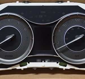 Infiniti QX80 dashboard